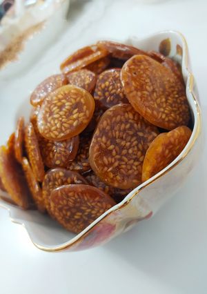 عکسی از دستور سوهان عسلی با کنجد
