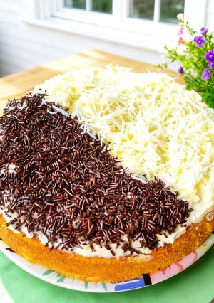 Foto resep Bolu jadul topping butter cream keju/ messis (6 telur)