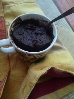 Una foto de Mug cake de chocolate y avellanas 1:30 segundos en microondas