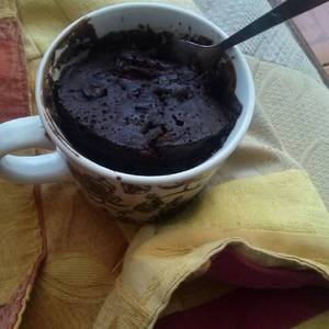 Mug cake de chocolate y avellanas 1:30 segundos en microondas