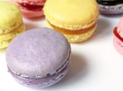 Una foto de macarons con queso