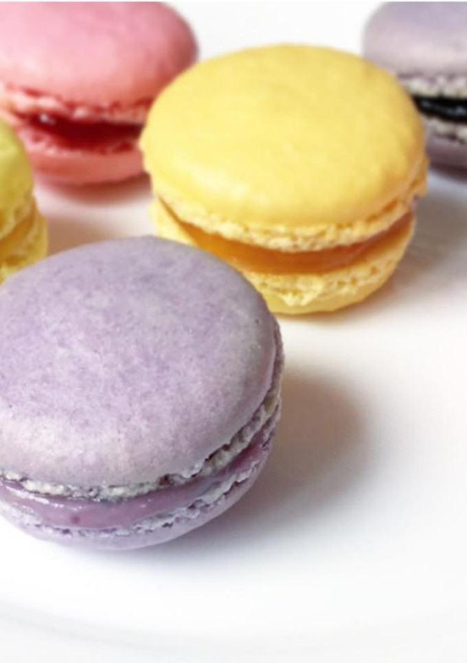 Una foto de Macarons de diferents farcits 🍓🫐🍑🥭