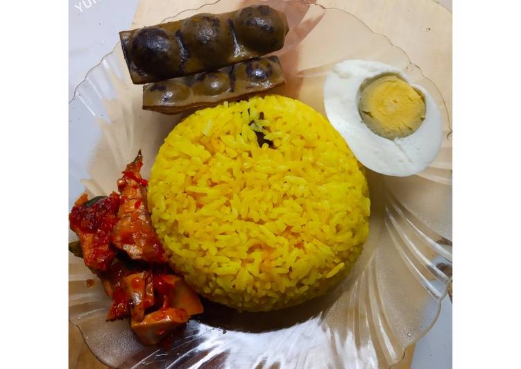 Nasi Kuning tanpa Santan (Rice Cooker)