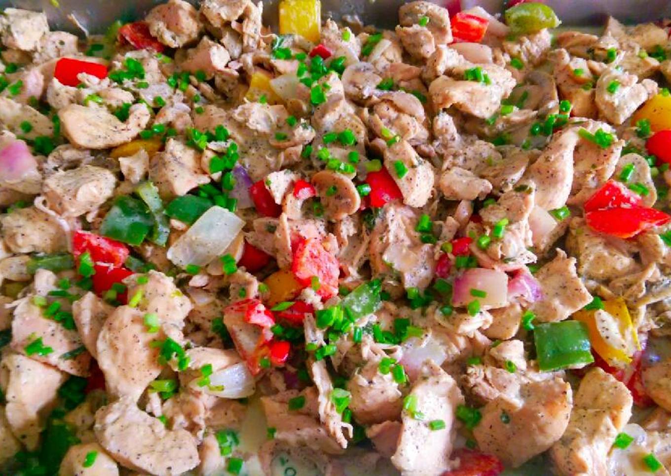 Pechugas de pollo con champiñones y crema de leche!