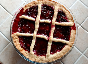 Foto di Crostata con ricotta e marmellata di visciole