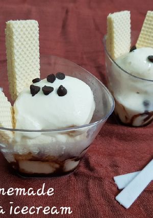 A picture of Vanilla icecream.