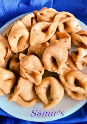 নোনতা কলি(Nonta Koli recipe in Bengali) রেসিপির প্রধান ছবি