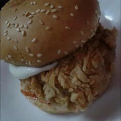 A picture of Zinger burger.