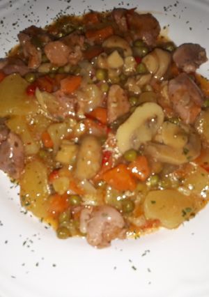 Foto principal de Patatas guisadas con pavo y champiñones