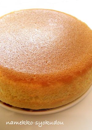 A picture of ●Biscuit fluffy sponge cake in rice cooker●.