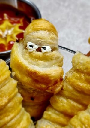 Halloween- i Múmiavirsli (leveles tesztàból) recept fotója