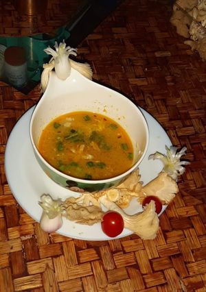 A picture of Oyester Mushroom soup.