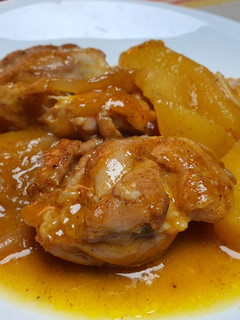 Una foto de Pollo con manzana
