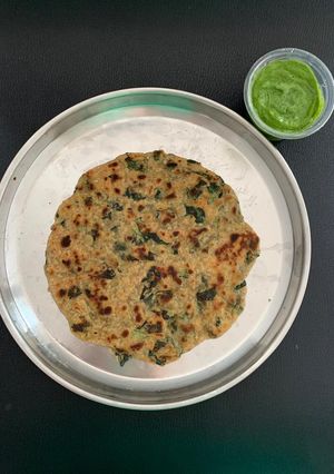 મલ્ટીગ્રેઇન થેપલા (Multigrain Thepla Recipe In Gujarati) રેસીપી મુખ્ય ફોટો