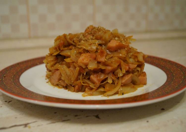 Easiest Way to Make Yummy Солянка не суп (Капуста тушеная с ветчиной и орехами)