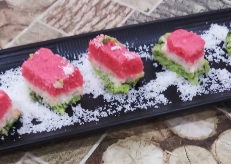 Triangi coconut barfi