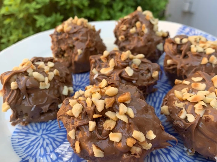 Recipe Granola and chocolate energy ball the Delicious Can spoil the tongue