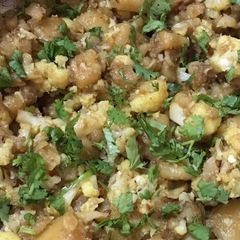 A picture of Aloo gobhi.