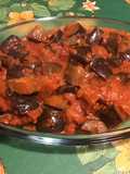 Aubergines violettes aux tomates, gingembre et paprika