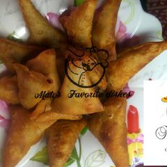 A picture of Pastry samosa.