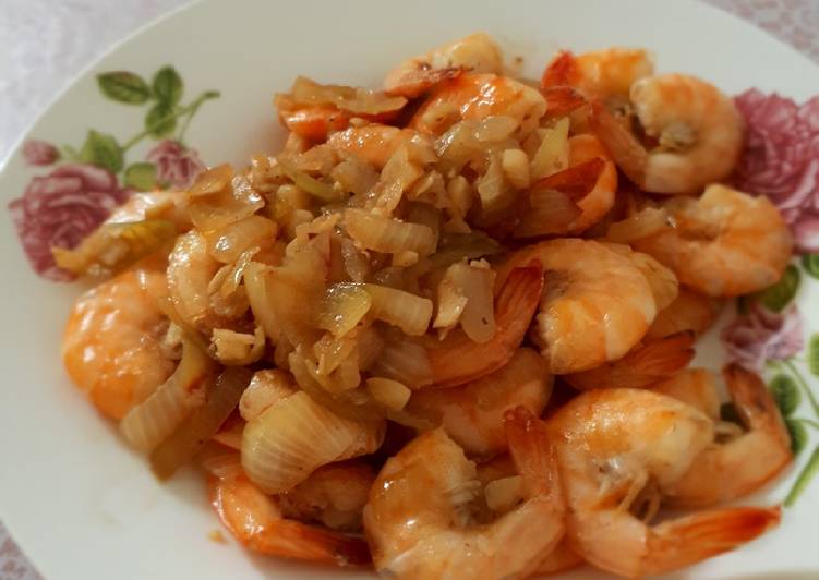 Tumis udang kecap asin