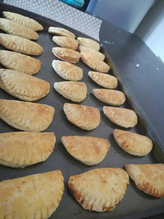 Una foto de Empanadas de piña o guayaba