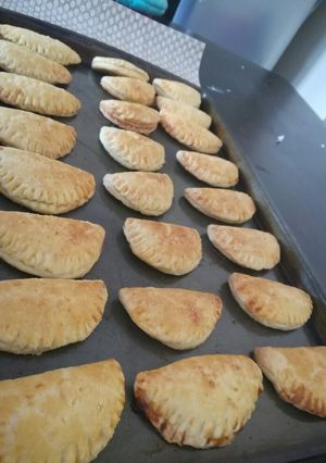 Una foto de Empanadas de piña o guayaba