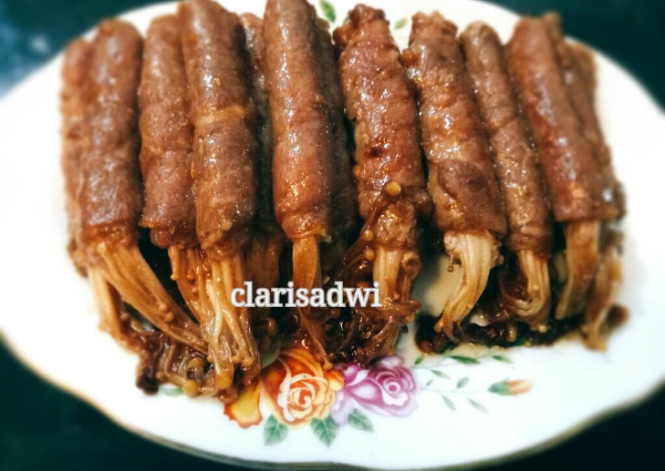 Enoki beef roll