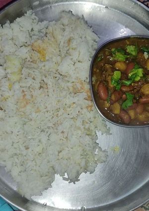 A picture of Chole chawal.
