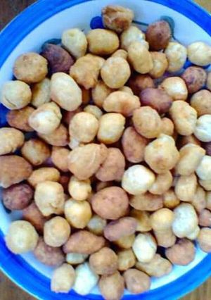 A picture of Chin Chin Balls.