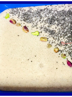A picture of Apple & oats smoothie bowl.