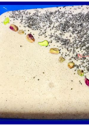 A picture of Apple & oats smoothie bowl.