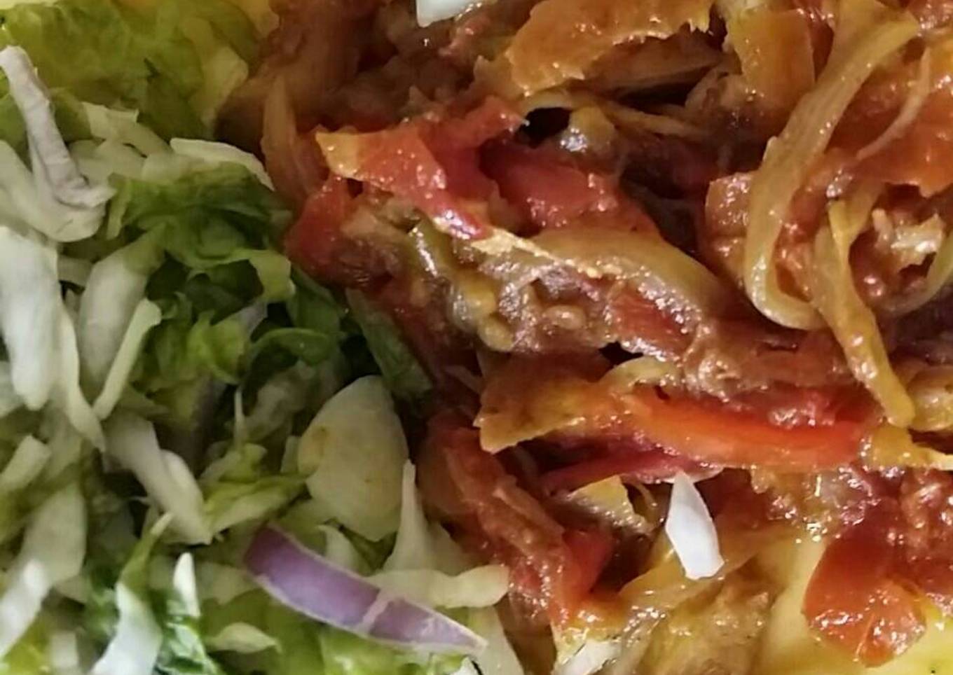Simple Way to Prepare Ultimate Shredded chicken sauce and lettuce salad