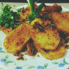 A picture of Aloo tukk(Sindhi recipe).