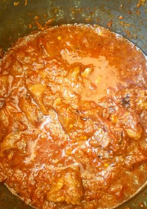 A picture of Tomatoes stew.