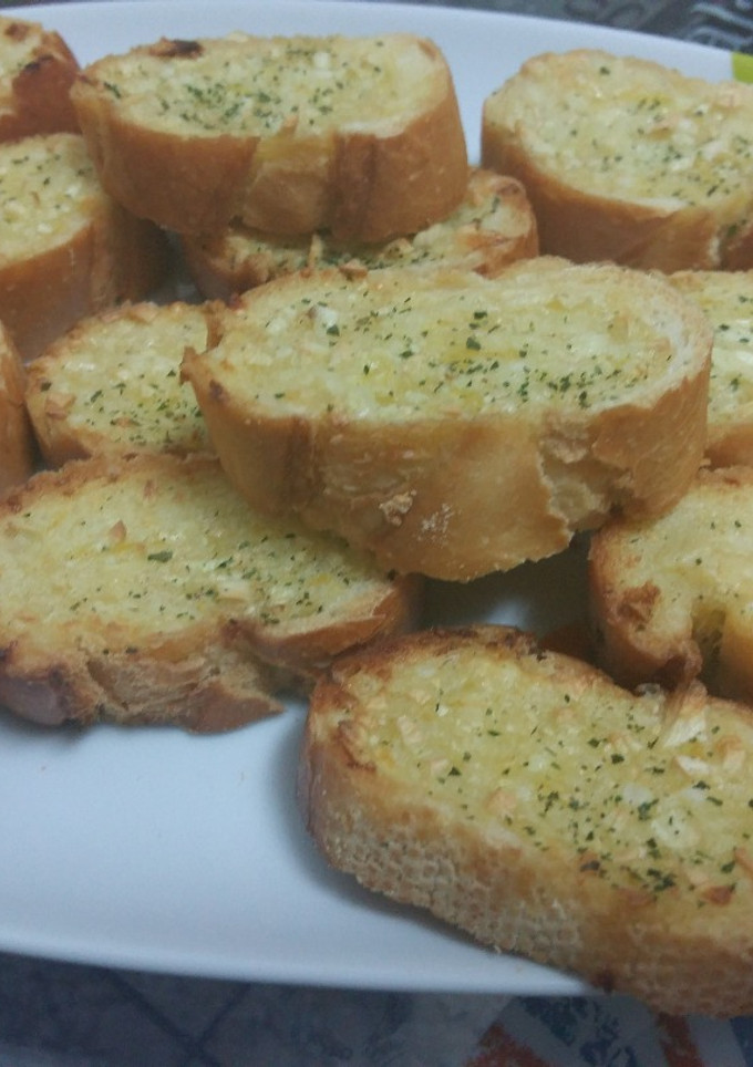 Una foto de Pan de ajo rápido y fácil