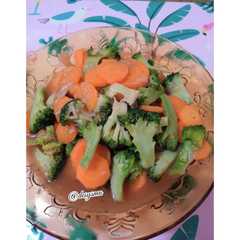 รูปของ Tumis Ceria (Wortel dan Brokoli)