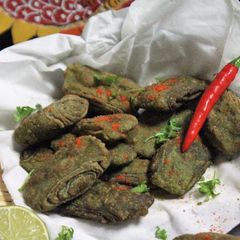 Savoury Spinach Khaja A picture of Savoury Spinach Khaja.