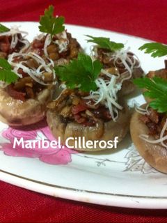Una foto de Champiñones rellenos