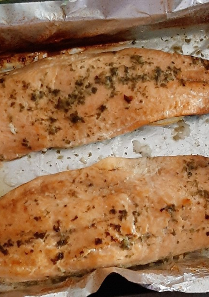 Una foto de Salmón al horno