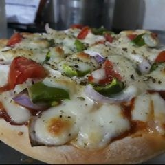 Pizza A picture of Pizza.
