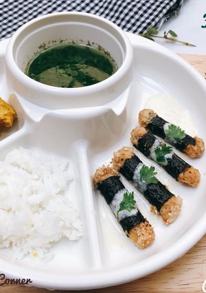 Hình của món Cơm ram bắp cuộn xong biển - Ăn dặm.