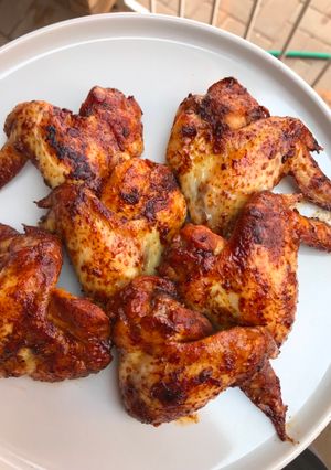 A picture of Easy grilled chicken wings.