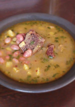 Una foto de Sopa de Fréjol con Plátano verde