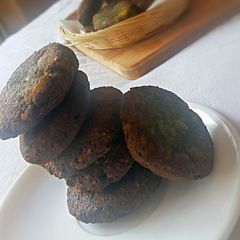 A picture of Spinach potato cutlet.