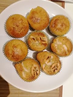 O poză a rețetei Brioșe cu banane.