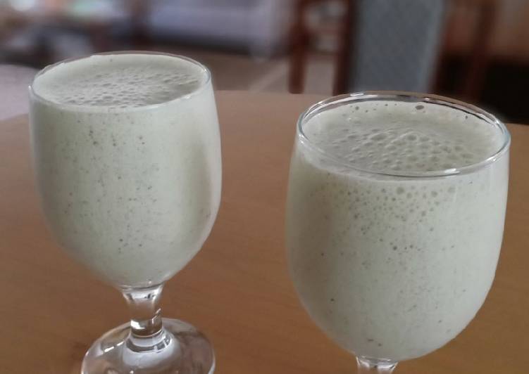 Bagaimana Menyiapkan Jus Kiwi Anti Gagal