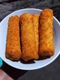 Roti goreng gulung isi sosis