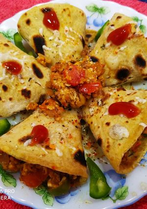 रोटी कोन (Roti cone recipe in Hindi) रेसिपी मुख्य फोटो