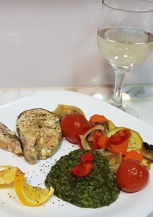 O poză a rețetei Somon cu legume la cuptor pentru ziua de Valentine's Day.